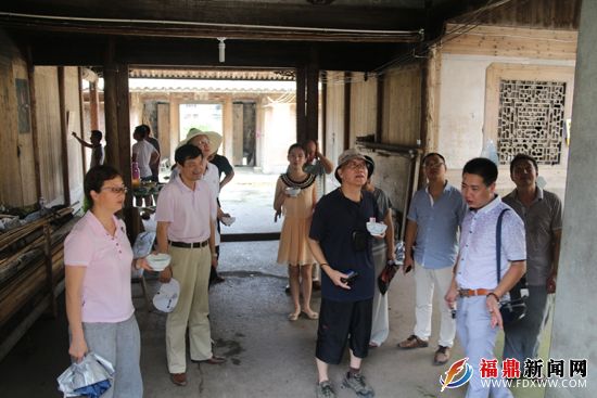 国家文物局原文保司副司长孟宪民莅鼎考察文物