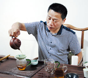  薛家敬： 让白茶滋润人们的心田